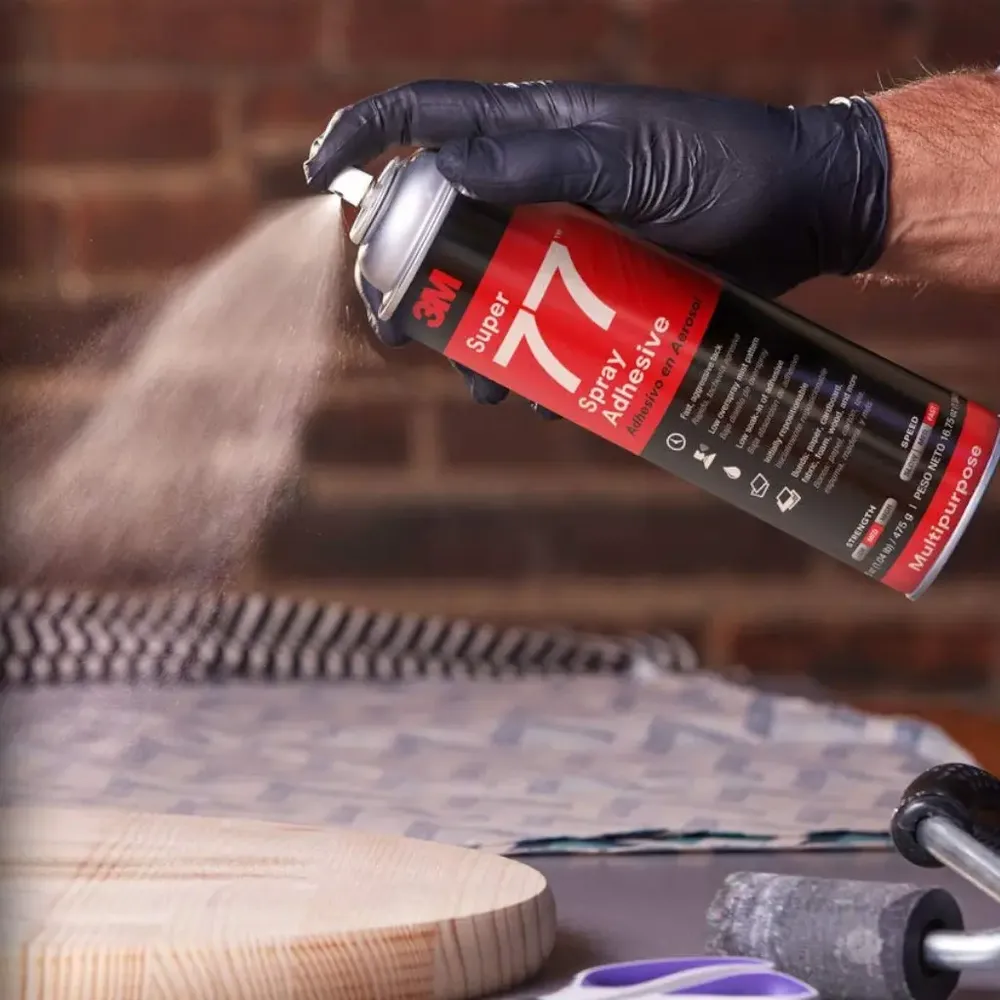 Adeziv cu putere mare de adeziune, pulverizabil, de uz general - 3M™ 77-trimax