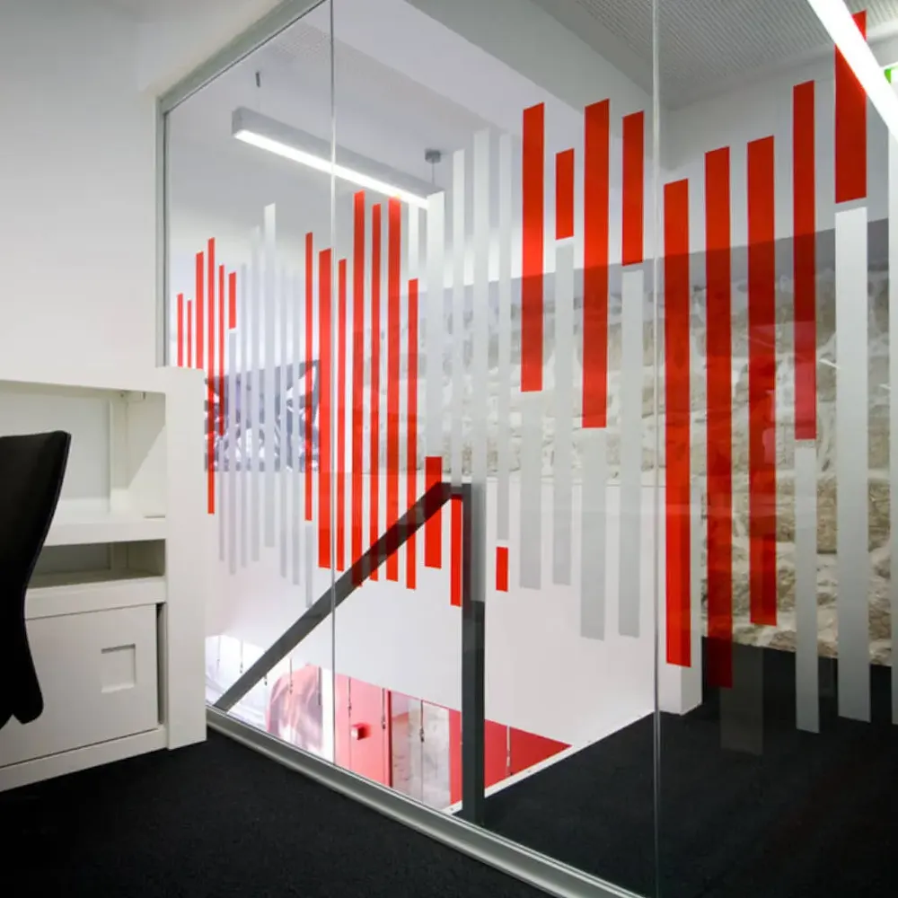 Folie adeziva decorativa pentru geamuri - ORACAL® 8300-trimax