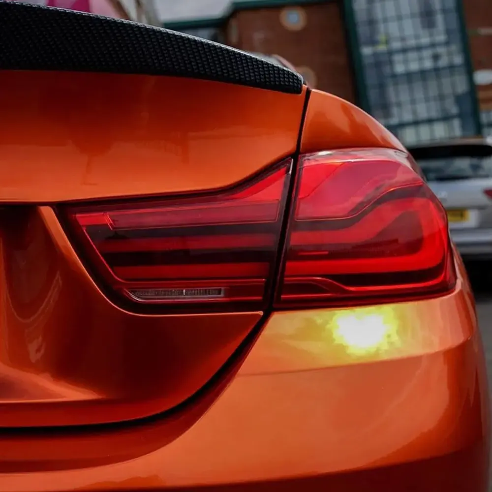 Folie Auto Premium Lucioasa Metalica cu Tehnologia RapidAir® - ORACAL® 970 RA-trimax