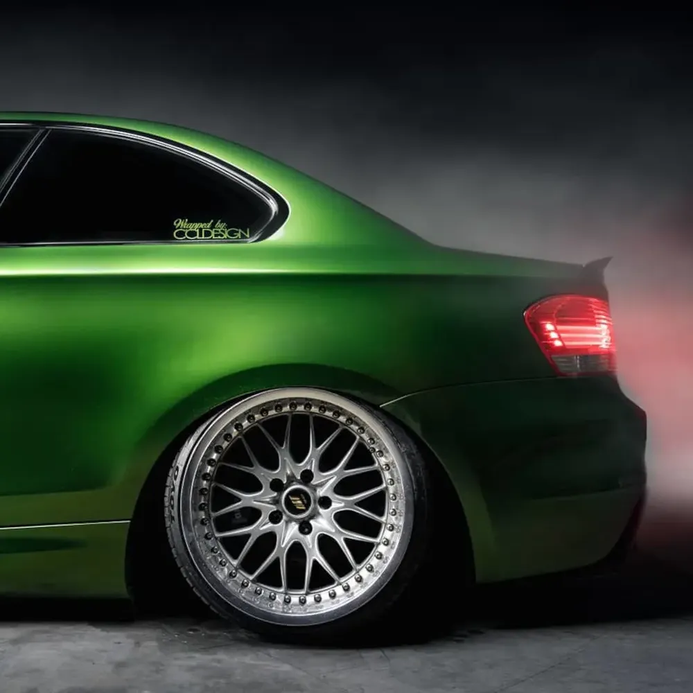 Folie Auto Premium Lucioasa Metalica cu Tehnologia RapidAir® - ORACAL® 970 RA-trimax