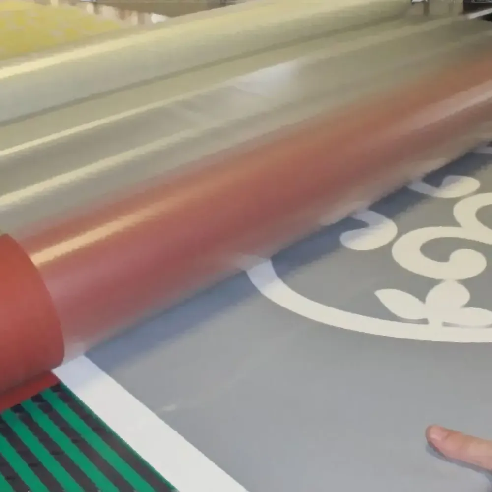 Folie de Transfer cu Adeziv Puternic - ORATAPE® HT 95-trimax