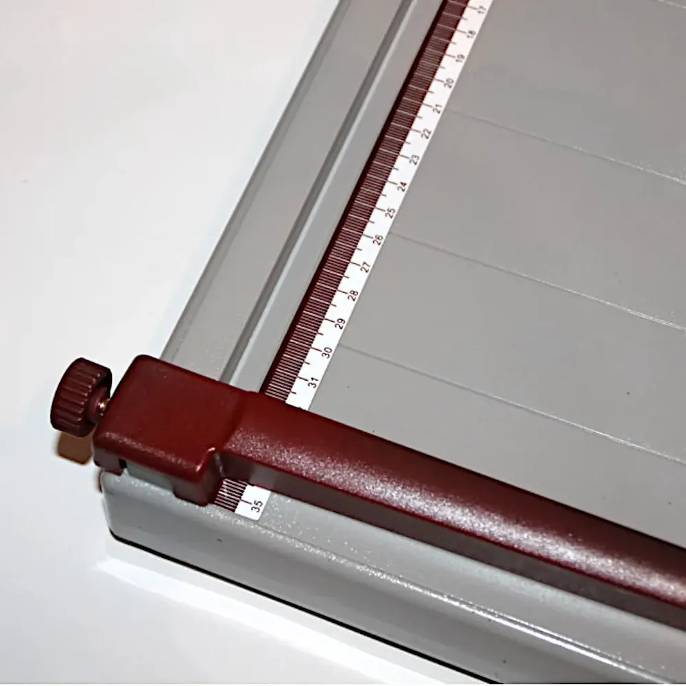 Ghilotină manuală cu ghidaj KW-Trio 13914-trimax