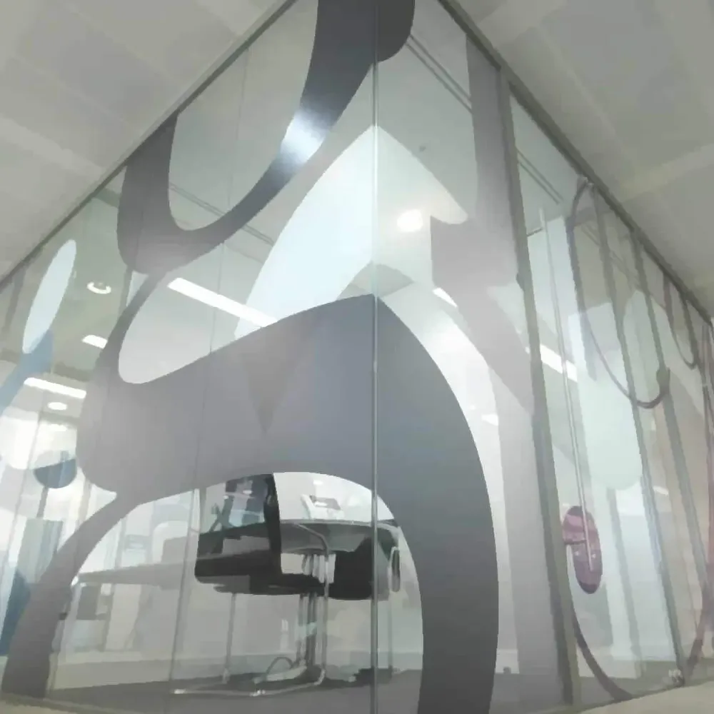 ORACAL 641 – Folie Autocolantă Lucioasă, Ideală pentru Inscripționarea Suprafețelor Drepte/Plane – Lățime 1260 mm-trimax