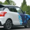 ORACAL 651 – Folie Autocolantă Lucioasă, Ideală pentru Inscripționarea Suprafețelor Drepte/Ușor curbate – Lățime 1000 mm-trimax