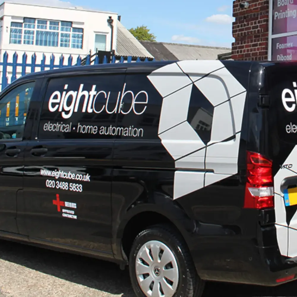 ORACAL 651 – Folie Autocolantă Mată, Ideală pentru Inscripționarea Suprafețelor Drepte/Ușor curbate – Lățime 1000 mm-trimax