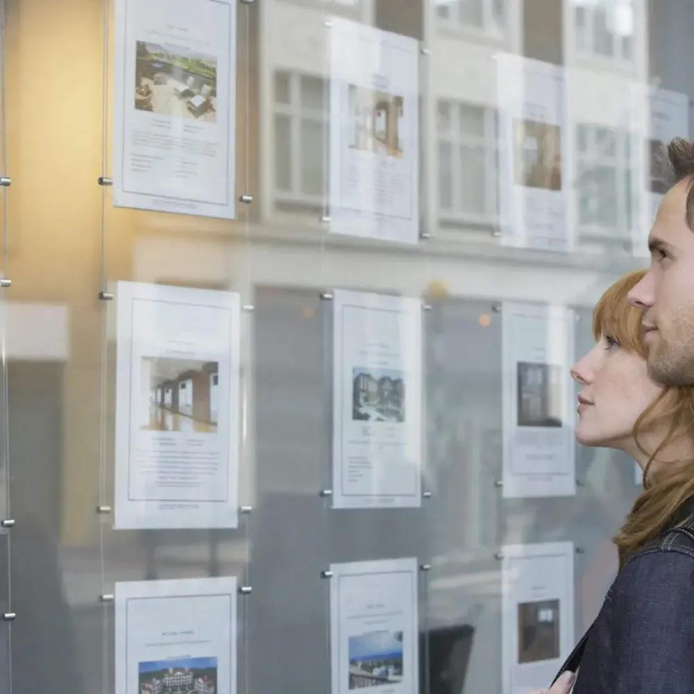 Sistem Premium de Afisaj pe Cablu cu prindere "Perete - Podea" din Aluminiu Satinat și ajustabil pe înălțime-trimax