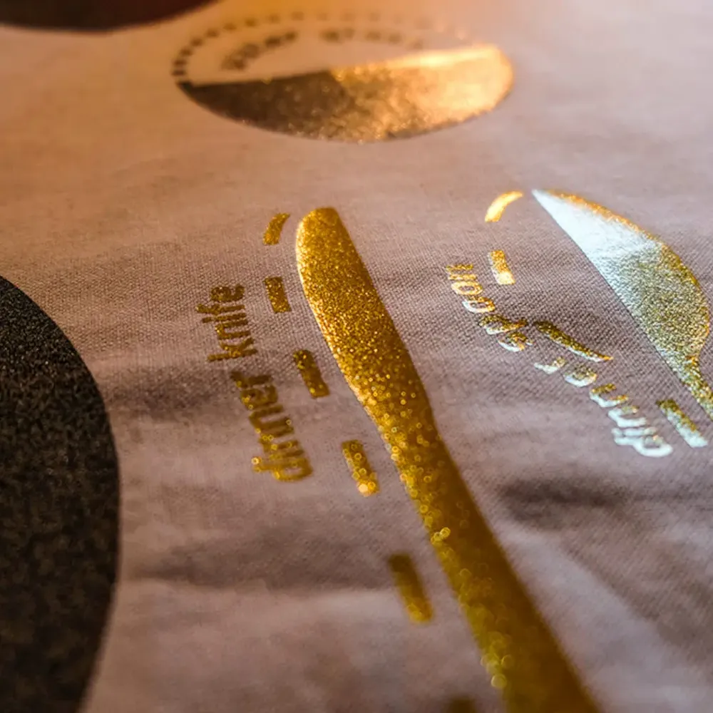 SPARKLE - Folie Termotransfer Sidefată pentru Personalizarea Textilelor din Bumbac, Poliester și Materiale Sintetice - SISER®-trimax